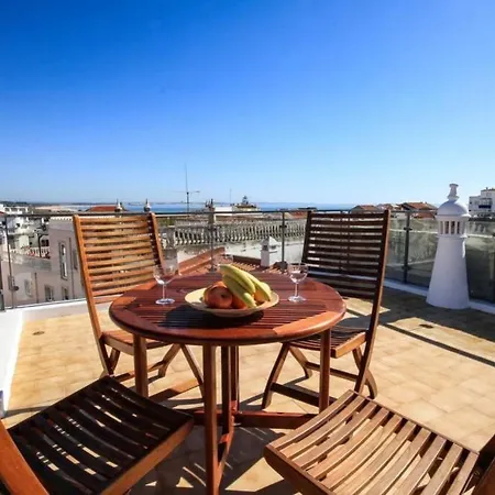Townhouse W Beautiful Terrace - 360 Degrees Views! *